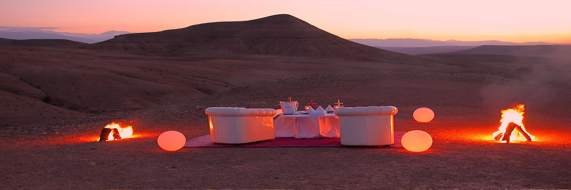 Cena en el desierto de Agafay con paseo en camello y excursión en quad